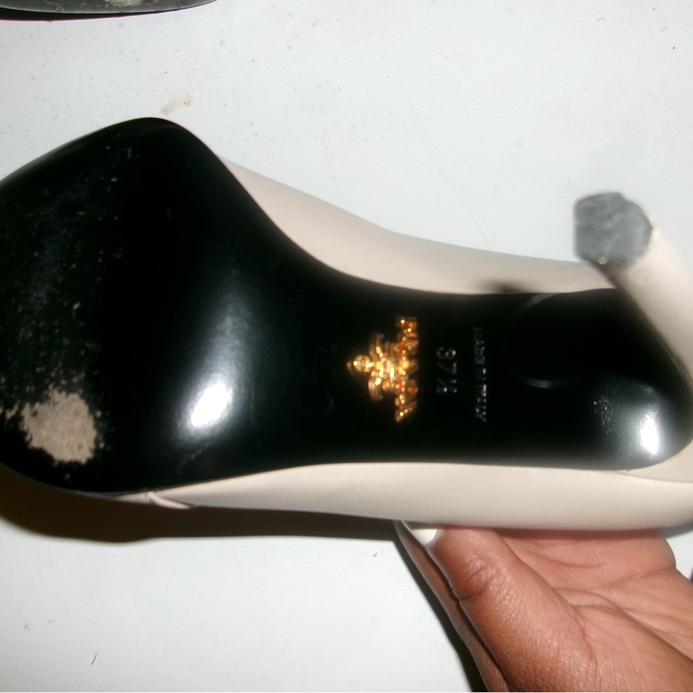 Prada Cream Ankle Boots with Minimalist Design - Picture 5 of 6